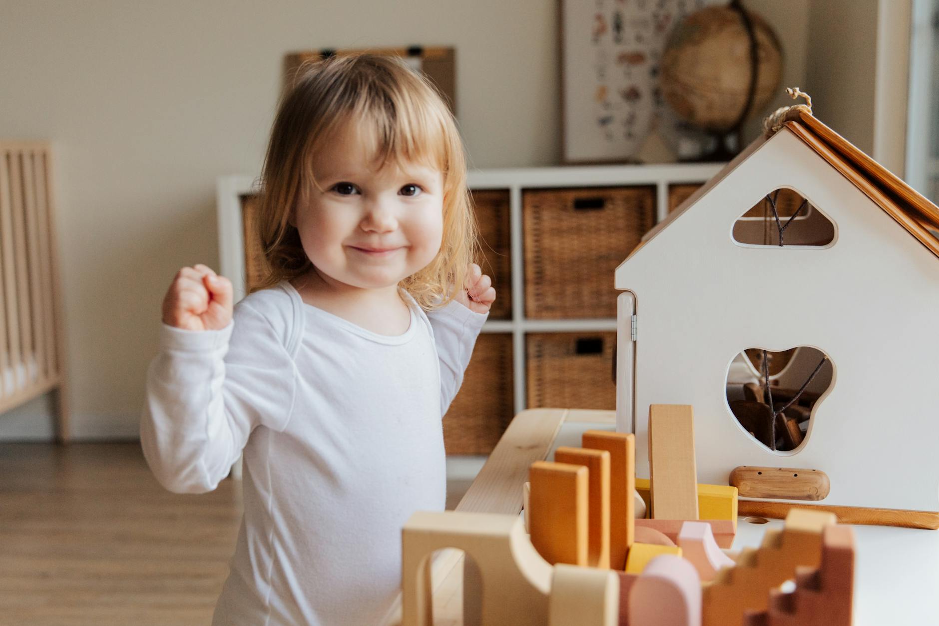 Mejorando la coordinación ojo-mano infantil: guía completa para padres a través de las canciones - Fuente: Pexels