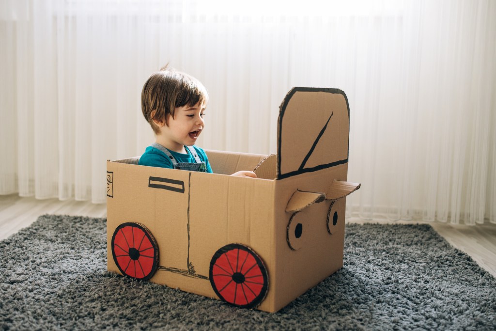 Ideas para hacer disfraces caseros con cajas este Carnaval