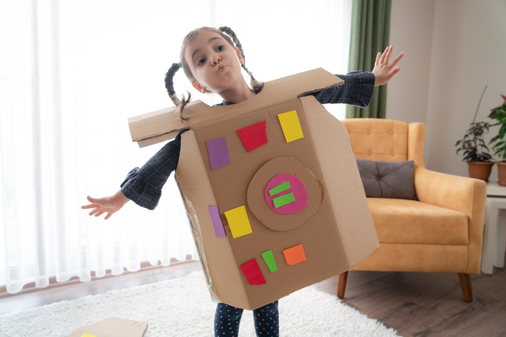Ideas para hacer disfraces caseros con cajas este Carnaval