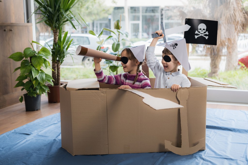 Ideas para hacer disfraces caseros con cajas este Carnaval