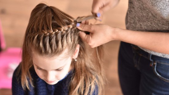 Peinados para niñas con el pelo corto fáciles y rápidos