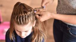 Peinados para niñas con el pelo corto fáciles y rápidos