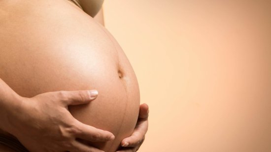 ¿Por qué se produce el hematoma retrocorial en el embarazo?