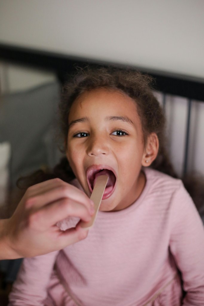 Carraspera o picor de garganta en niños: qué hacer y cómo aliviarlo