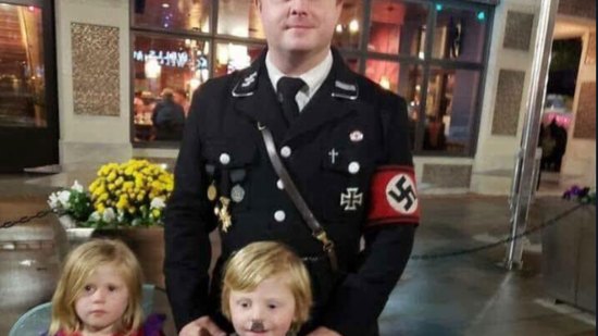 disfraz de adolf hitler