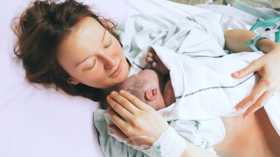 Dónde dar a luz. ¿Hospital público o clínica privada?