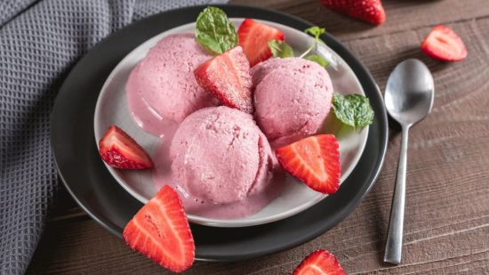 Helado de fresas casero