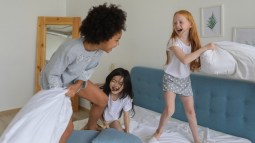 Cómo preparar una fiesta de pijamas que recuerden siempre