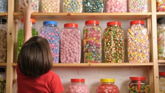 ¿Sabes qué le das a tu hijo cuando come una chuchería?