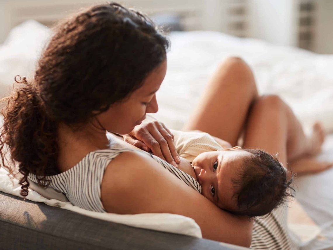 Consejos para la lactancia materna con implantes mamarios