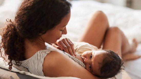 Consejos para la lactancia materna con implantes mamarios