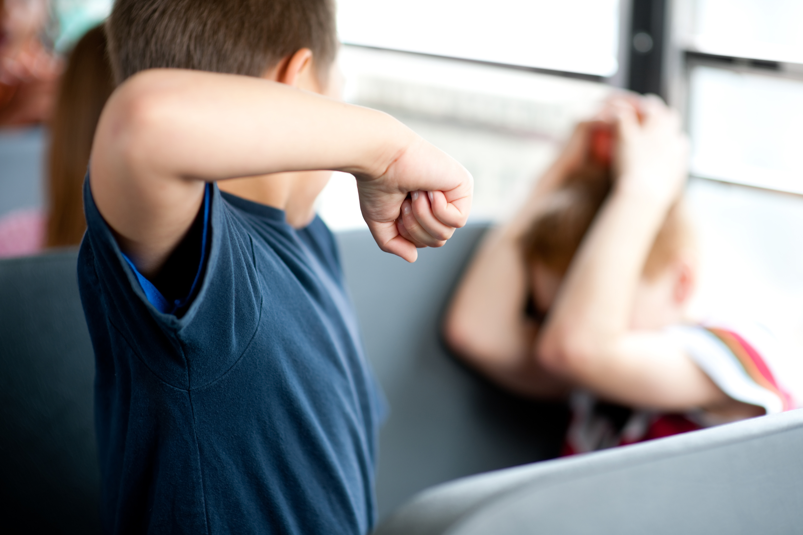 ¿Cómo se convierte un niño en un maltratador?