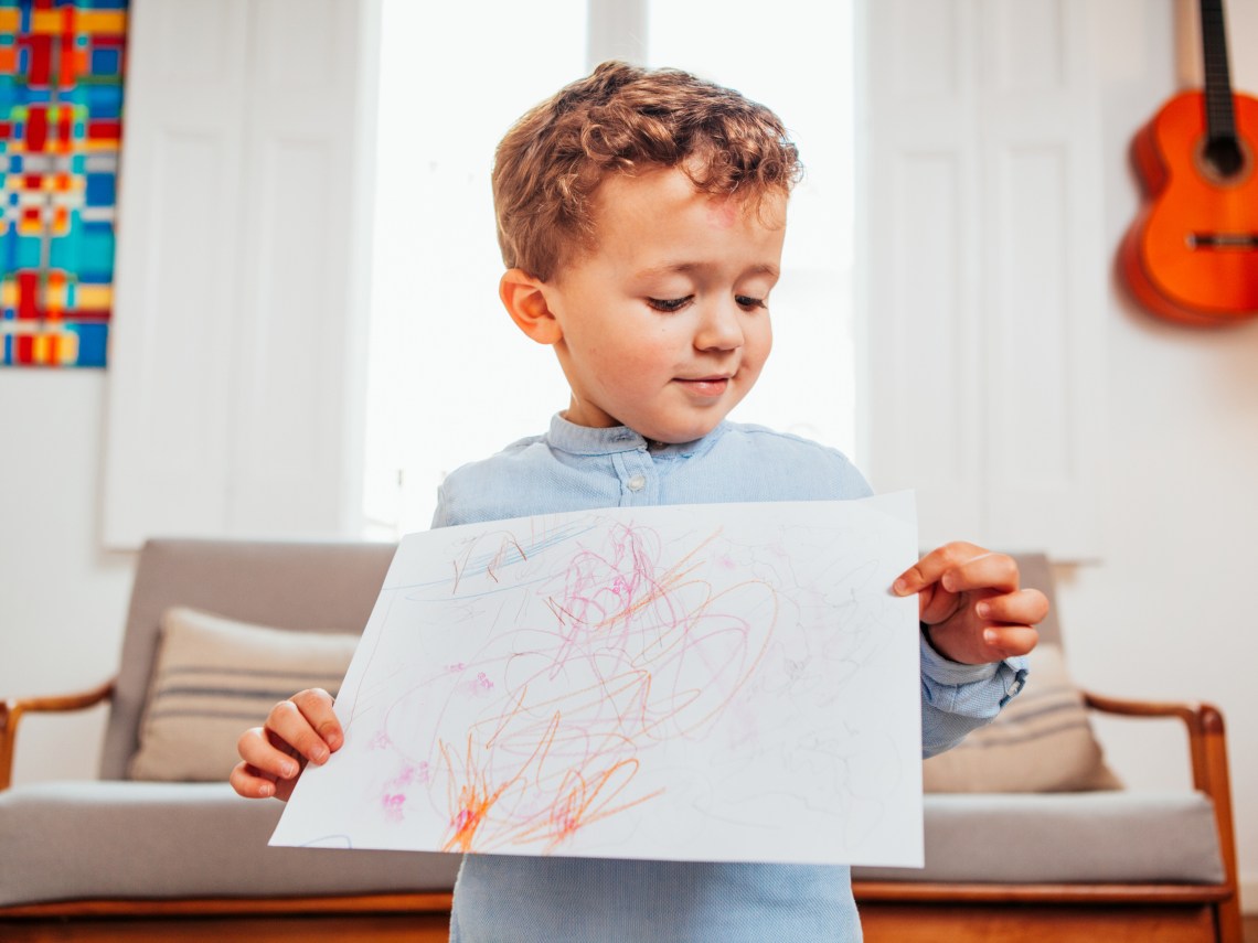 Qué beneficios aporta a los niños colorear dibujos