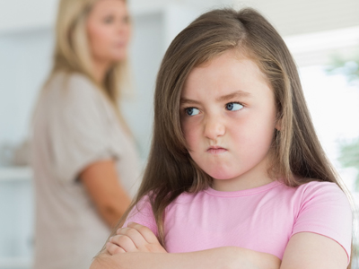 Cómo conseguir que nuestros hijos respeten a la cuidadora