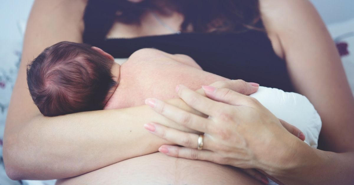 ¿Cómo influye la alimentación de la madre durante la lactancia en el bebé?