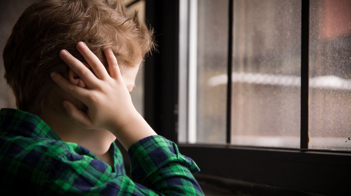 Una vecina denuncia a la madre de un niño con necesidades especiales porque 'la molestaba' jugando