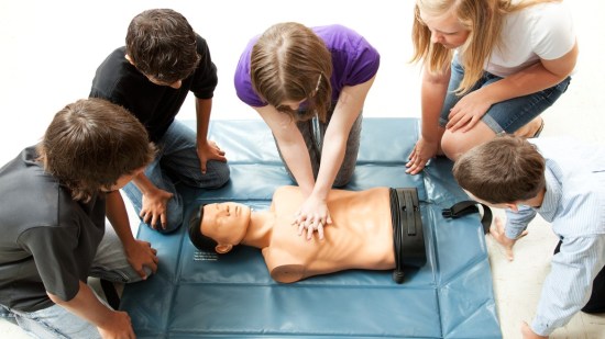 RCP: diferencias entre bebés, niños y adolescentes