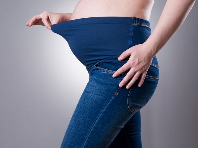 ¿Cómo elegir el vaquero premamá perfecto?