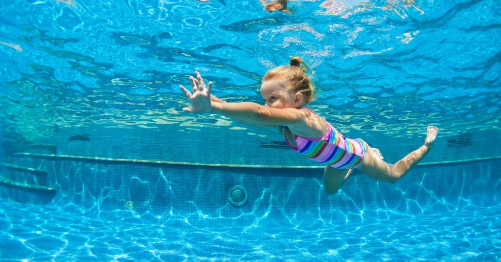Consejos de seguridad con los niños en piscinas en las que no hay socorrista