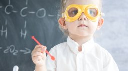 niña científica