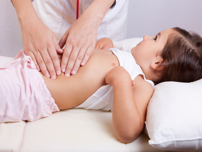 niña con gastroenteritis: cómo tratarla
