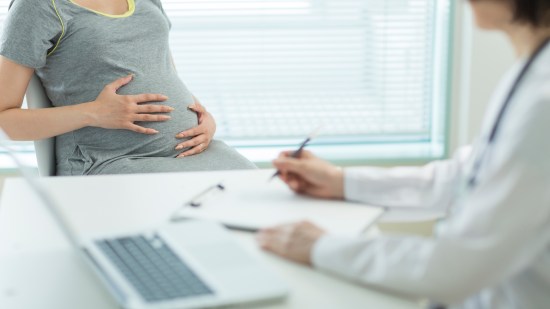 Herpes neonatal: la infección grave que se transmite al bebé a través del parto