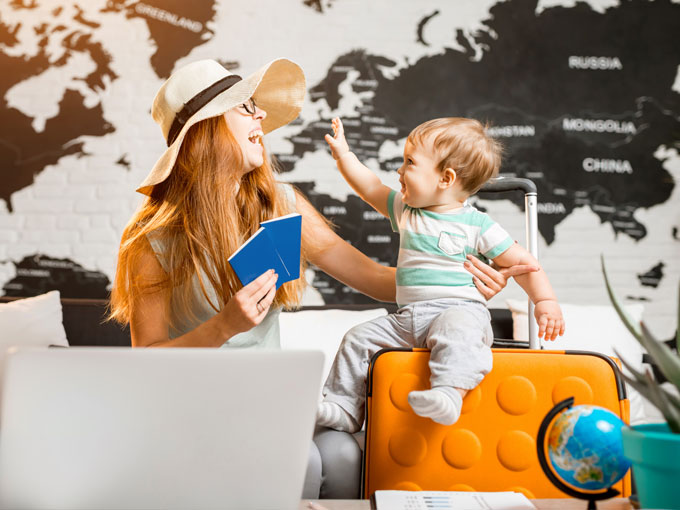 Equipaje de bebé: qué no debe faltar en su maleta de vacaciones