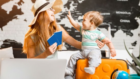 Equipaje de bebé: qué no debe faltar en su maleta de vacaciones