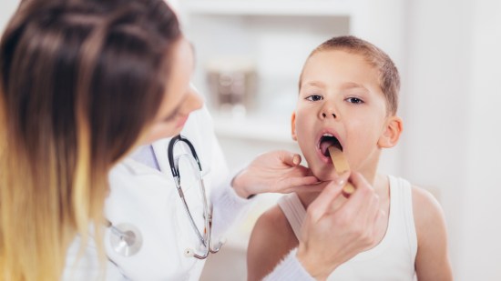 Amigdalitis bacteriana: qué es, por qué pasa y tratamiento