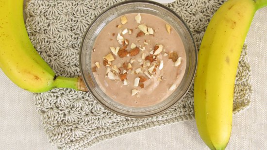 helado de chocolate, aguacate y plátano