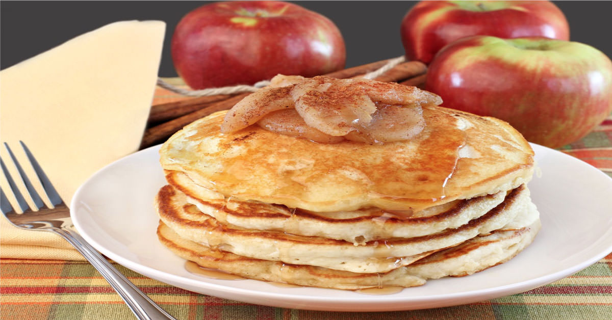 Tortitas de manzana y canela: ideales para hacer con los más peques (receta)