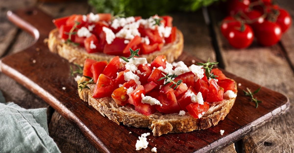 ¿Qué cenar sano y fácil de preparar? Tres tostas diferentes