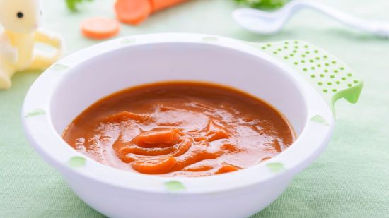 Puré de chirivía, nabo y zanahoria para el bebé