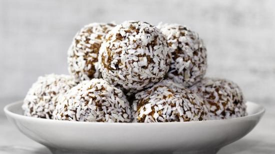 Bolitas de canela, limón y coco sin gluten
