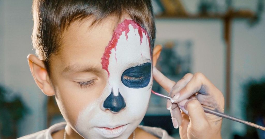 ¡Ojo con el maquillaje de Halloween! Puede dañar la visión