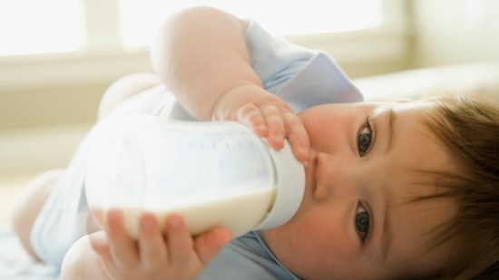Limpieza de biberones: consejos para padres