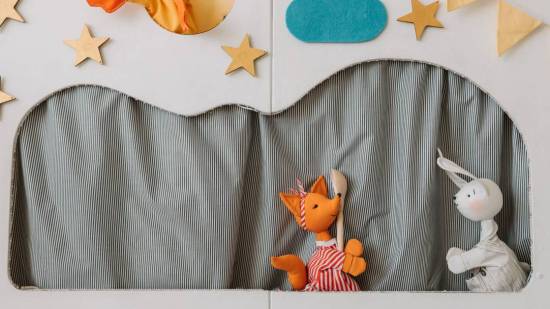 Jugar con marionetas y títeres es muy bueno para el desarrollo emocional de tu hijo