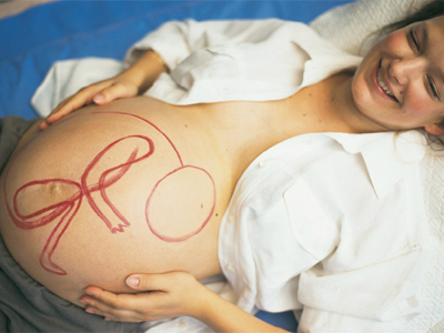 Si el bebé viene de nalgas, es posible darle la vuelta