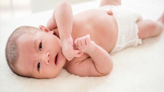 Hernia umbilical del bebé