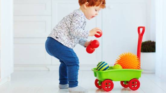 Mi hijo no quiere ordenar sus juguetes: consejos para lograr que lo haga