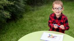 Motivos por los que el oftalmólogo puede recomendar al niño llevar parche en un ojo