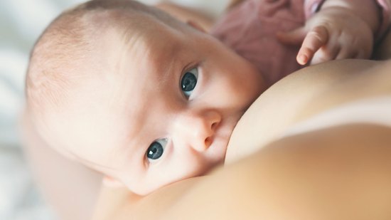 Cada bebé mama a su manera