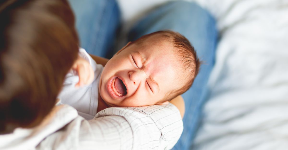 ¿Deberíamos dejar que el bebé llore? Por qué no es muy adecuado