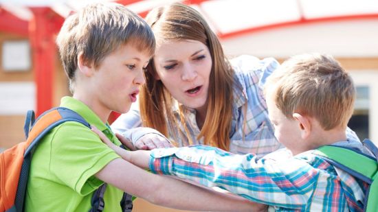 Peleas entre niños qué hacer
