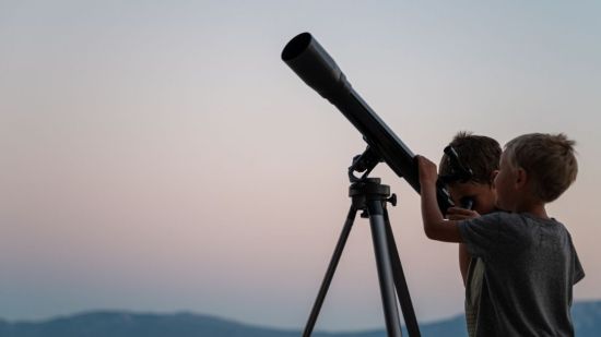 ¿Cómo enseñar a un niño a distinguir las constelaciones?