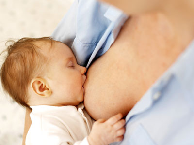 ¿El sexo del bebé determina el sabor de la leche materna?