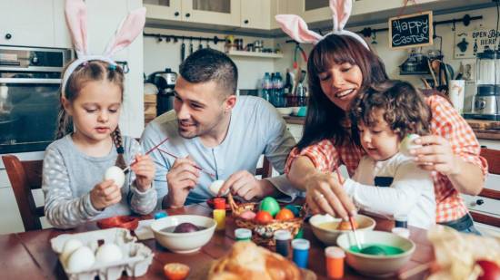 4 recetas fáciles de monas de pascua que puedes hacer en casa con los niños esta Semana Santa
