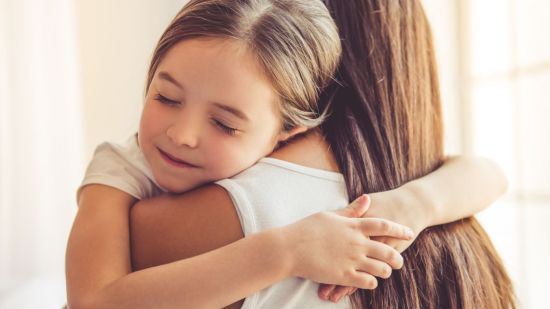 Ama tanto a tus hijos que sólo sepan recibir y dar amor