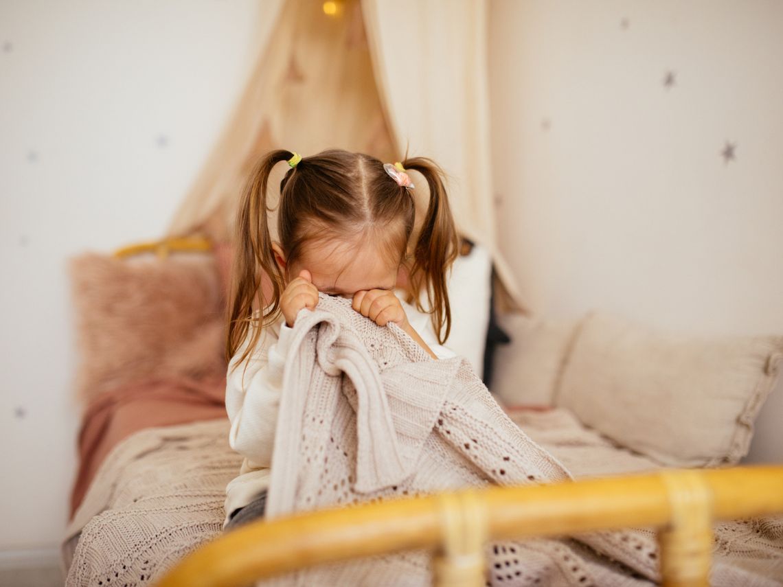 Mi hijo no quiere dormir solo en su cama: ¿qué puedo hacer?