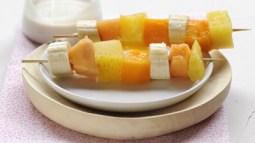 Brocheta de frutas